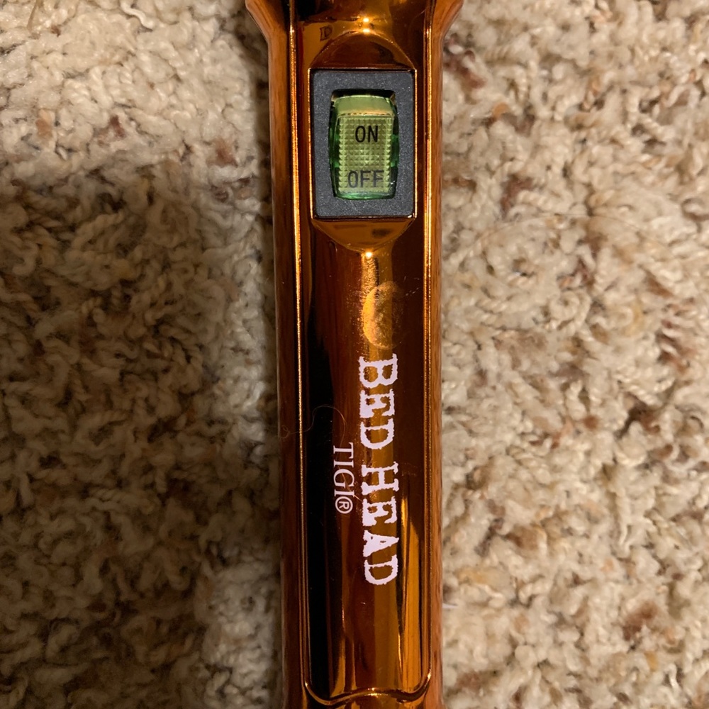 Tigi Bedhead Curling Iron View 2